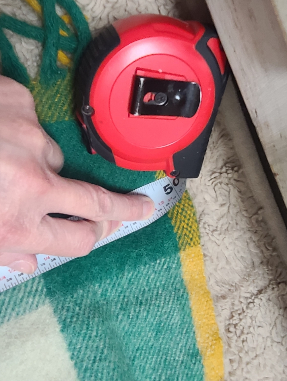 Vintage Wool Green Plaid Tartan Plaid Fringe Throw Blanket - Picture 3 of 5